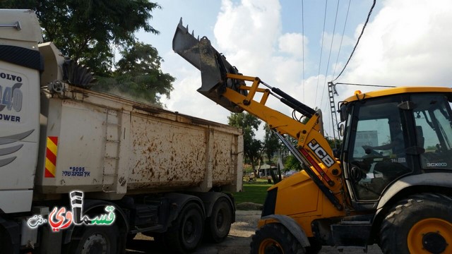 كفر قاسم : حملة تنظيف واسعة في شوارع المدينة وتركيب اعمدة اضاءة جديدة استقبالاً لعيد الاضحى المبارك